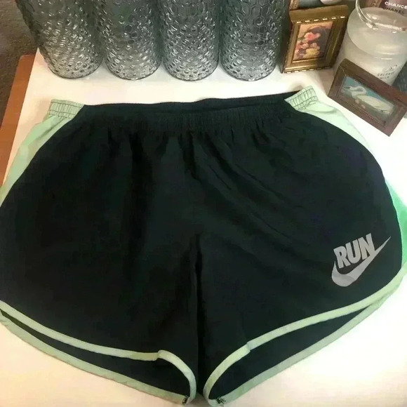 Nike black and green dri fit lined running shorts sz M - Picture 1 of 6